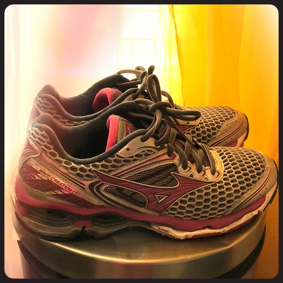 mizuno wave creation orange